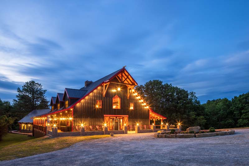 Black Eagle Lodge - Woodland Ridge Cabins in Hocking Hills, Ohio