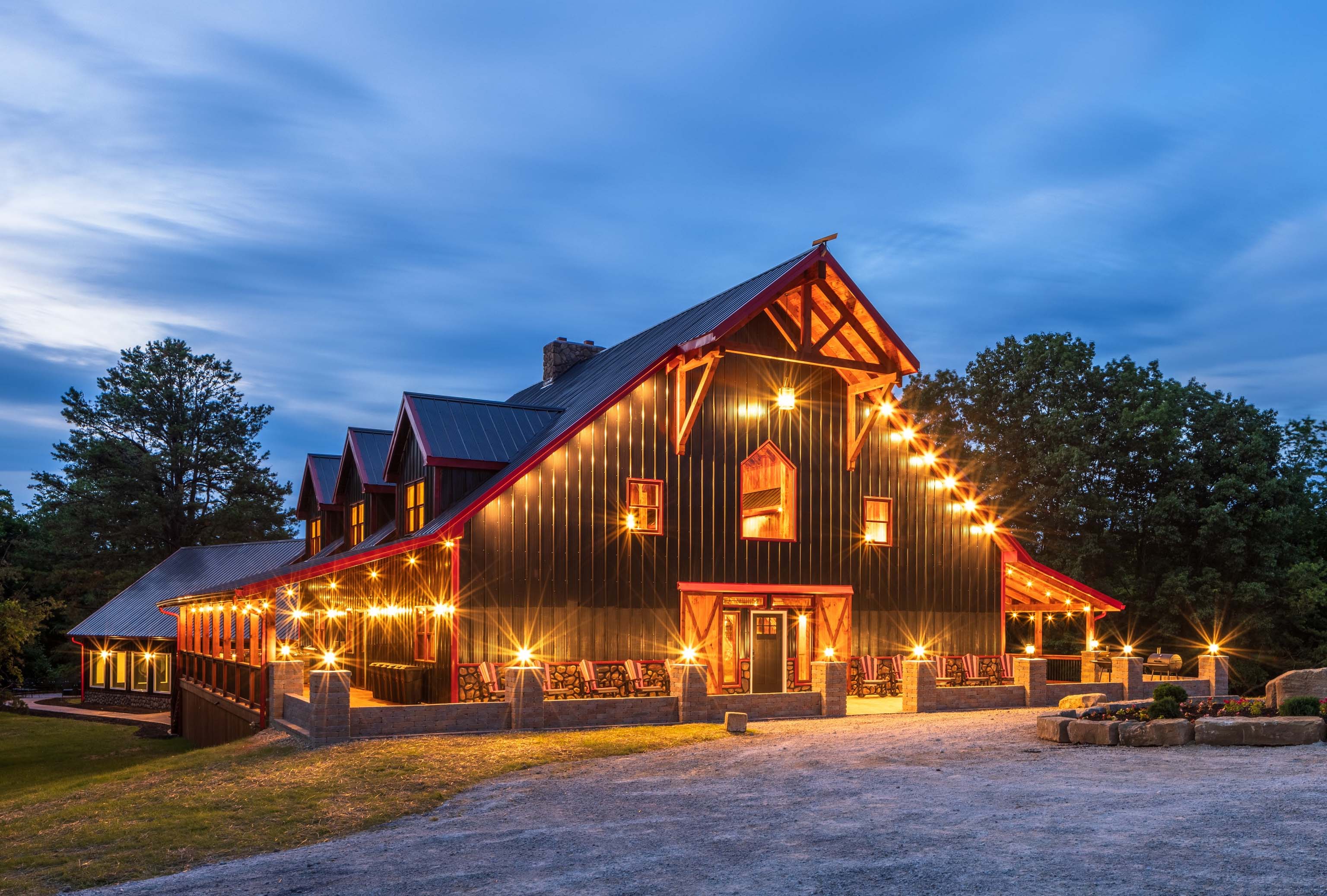 Black Eagle Lodge - Woodland Ridge Cabins in Hocking Hills, Ohio